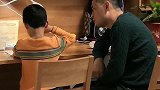 好脾气的爸爸，也不能控制辅导作业的情绪，爱恨就在一瞬间！