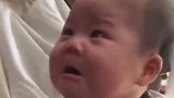 妈妈把宝宝的头发剪丑了，小宝宝委屈的小表情太萌了