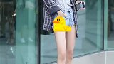 爱嫉妒的女孩生起气来也很可爱呢