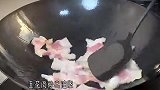 不知道吃什么的时候，你就做这个 干锅土豆片