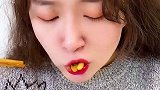 无骨鸡爪 酸辣过瘾，去骨留筋，酸辣，蒜香，加辣，三种口味，你更喜欢哪一个呢？零食 光盘行动