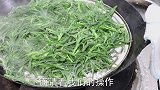 大厨分享饭店清蒸扫帚苗做法，学会这个技巧，蒸菜不坨不粘又好吃
