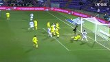 第30分钟巴拉多利德球员阿尔卡拉斯射门