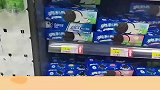 女子去超市买夜宵，不料牙膏竟混在奥利奥饼干里了