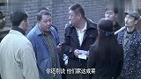 恶霸带人上门要债,怎料女主人两罐腌菜就打发了,太牛了
