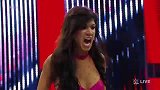 WWE-14年-RAW第1114期：罗萨不服 蕾拉用扣头杀结束了比赛-花絮