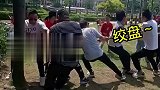 拔河比赛神操作！连树都用上了