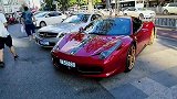 偶遇街边停了一台牛号法拉利，手不受控制的就拿出了手机