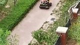 趁我不注意,爸爸带着闺女就“离家出走”,连行李都准备好了!