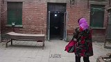 母亲从乡下来看孙子被儿子嫌弃，儿媳一句要走你走，故事精彩了