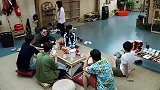 彭昱畅沈月波点裤，惨遭月月神补刀，何炅黄磊一脸慈父笑容！