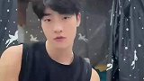 大学生男寝现状，变个小魔术