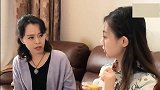 妈妈想要教训女儿，还想让老爸代劳，老爸的地位堪忧啊