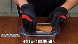 小伙用五颜六色的瓶盖，给生锈的斧头打造一把斧柄