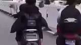 前一秒很炫，下一秒很悲催