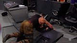 WWE-17年-快车道大赛2017：单打赛罗门伦斯VS布朗斯特劳曼-全场