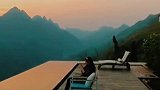 云与雾，光与影，此刻，躺在椅子上阅山与峡谷