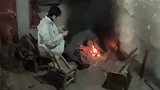 在外婆家的宝妈就像个小女生啊