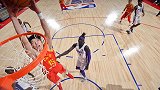 NBA夏季联赛中国队场地热身 周琦底角轻松颜射三分