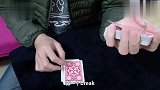 为什么魔术师可以变牌原来是偷换牌,慢放发现破绽!