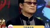 不敢想象狗狗当时是以什么心情叼着炸弹跑出去的… 导演姚守岗给军犬绑真炸弹