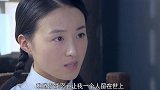 夏安国和美女正腻歪，没想有战士闯进来，场面顿时尴尬了