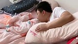 萌娃：妈妈你告诉我实话，这是我亲爸吗