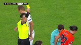第21分钟伊斯坦布尔球员克里维利黄牌