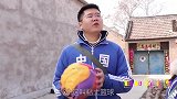 大锤用粘土做了一个大篮球，没想却让田田做“人体球框”，真逗