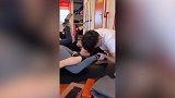 老婆瑜伽房训练视频 跟教练解锁各种新姿势