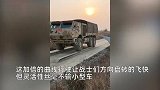 兵哥哥展示军车“科目二”，硬核玩转方向盘开贼稳，一气呵成现场超燃