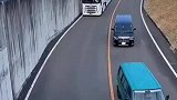 货车逆行，没看明白