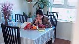 还能活3万多天还不满足啊，美女这是想上天啊