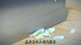 水煮肉片最简单的家常做法，麻辣鲜香，嫩滑爽口，下酒又下饭