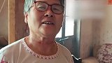 双胞胎出考场跪谢爷爷18年养育之恩！老房子奖状贴满墙