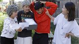 “富二代”挥金如土，谁料打开父母一生的财富后竟傻眼，真逗！