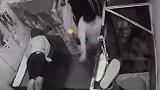 哈哈哈这个人操作绝了！！