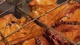来丽江有美食有笑脸
