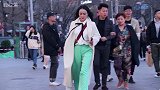 一米八的女神腿有多长？粉裙小姐姐真是美啊！