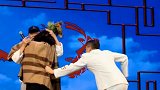 赵本山演出被女粉丝拥抱强吻？结局却意外反转