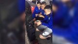 中超-17赛季-富力众将又遇飞机延误! 姜至鹏等人曾机场打电动引人围观-专题