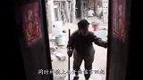 百岁老人额头长出“羊角”，割掉还会变大，村民牛魔王转世！