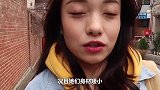 日本模特走秀满脸不高兴，摘下帽子的瞬间，网友：是心动啊！
