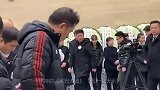 时隔4年，毕福剑再次登上舞台，主持风格依旧魅力十足！