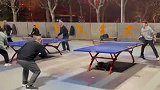 乒乓球大爷对战上瘾,上演极限拉扯