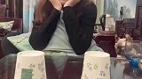 丈夫为妻子表演魔术，妻子完全看不出破绽