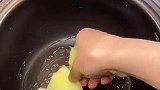 让人垂涎欲滴的电饭煲焗鸡做法很简单，太香了