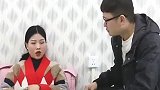 妻子产后丈夫主动睡客厅，半夜听到月嫂房间有异响，推开门愣了