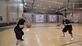 【牛男独家】Nike专业训练营：Michael Peck - 单手反弹传接球训练（牛男字幕组）[体育精选二]