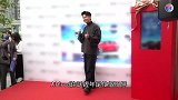 原来许廷铿母亲是圣诞节生日，即使工作再忙，家人团聚时光不可缺